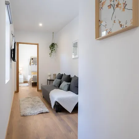 Host Wise - Enchanting Unique Flat - Ace Location Porto
