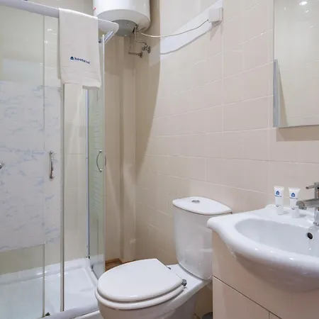 Host Wise - Enchanting Unique Flat - Ace Location * Oporto