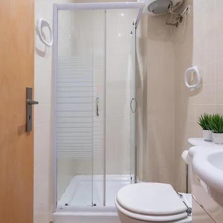 Апартаменты Host Wise - Enchanting Unique Flat - Ace Location