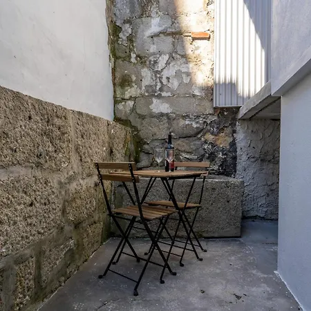 Host Wise - Enchanting Unique Flat - Ace Location Apartment Porto