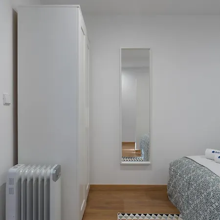 Host Wise - Enchanting Unique Flat - Ace Location Apartment Porto