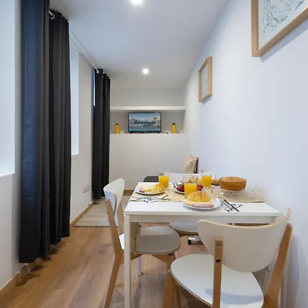 Апартаменты Host Wise - Enchanting Unique Flat - Ace Location *