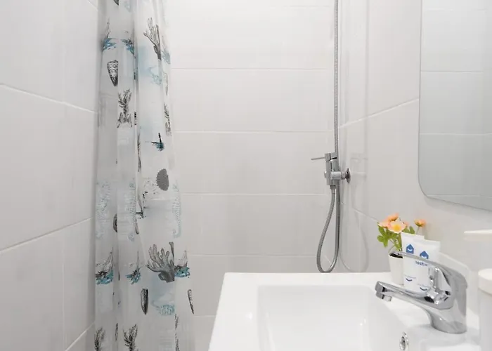 Host Wise - Enchanting Unique Flat - Ace Location