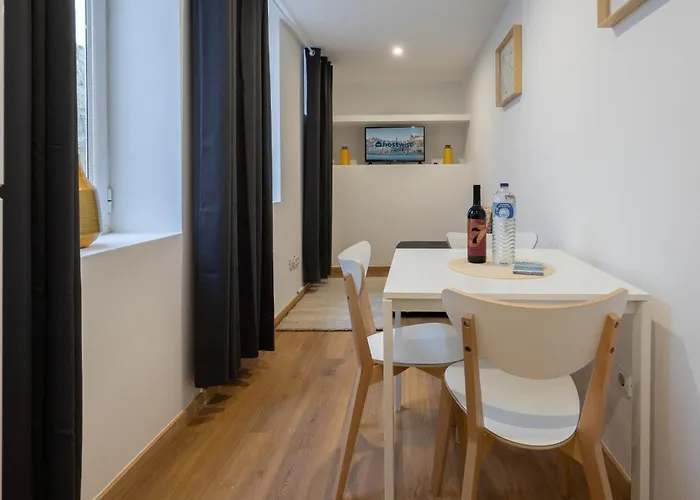 Host Wise - Enchanting Unique Flat - Ace Location Διαμέρισμα Πόρτο